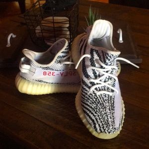 Yeezy 350 v2- Zebras
